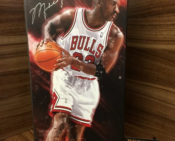 اكشن فيگور مايكل جردن ( NBA / Home Jersey Edition ) - Image 3