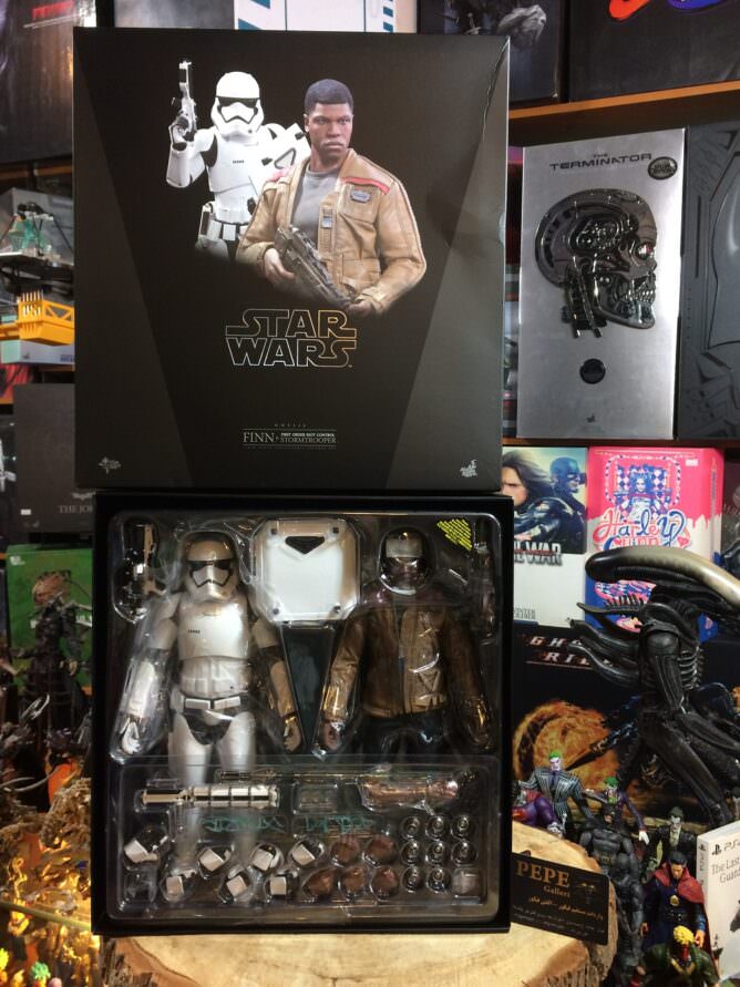 پك ٢ عددى اكشن فيگور هاى فين و استورم تروپر ( فرست اردر ريوت كنترل / استاروارز / THE FORCE AWAKENS ) - تصویر 5