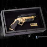 Noble Collection BATMAN BEGINS Grapnel Gun Prop Replica 1/1 Scale