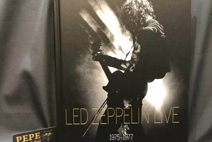 Iconic Images Led Zeppelin Live: 1975-1977