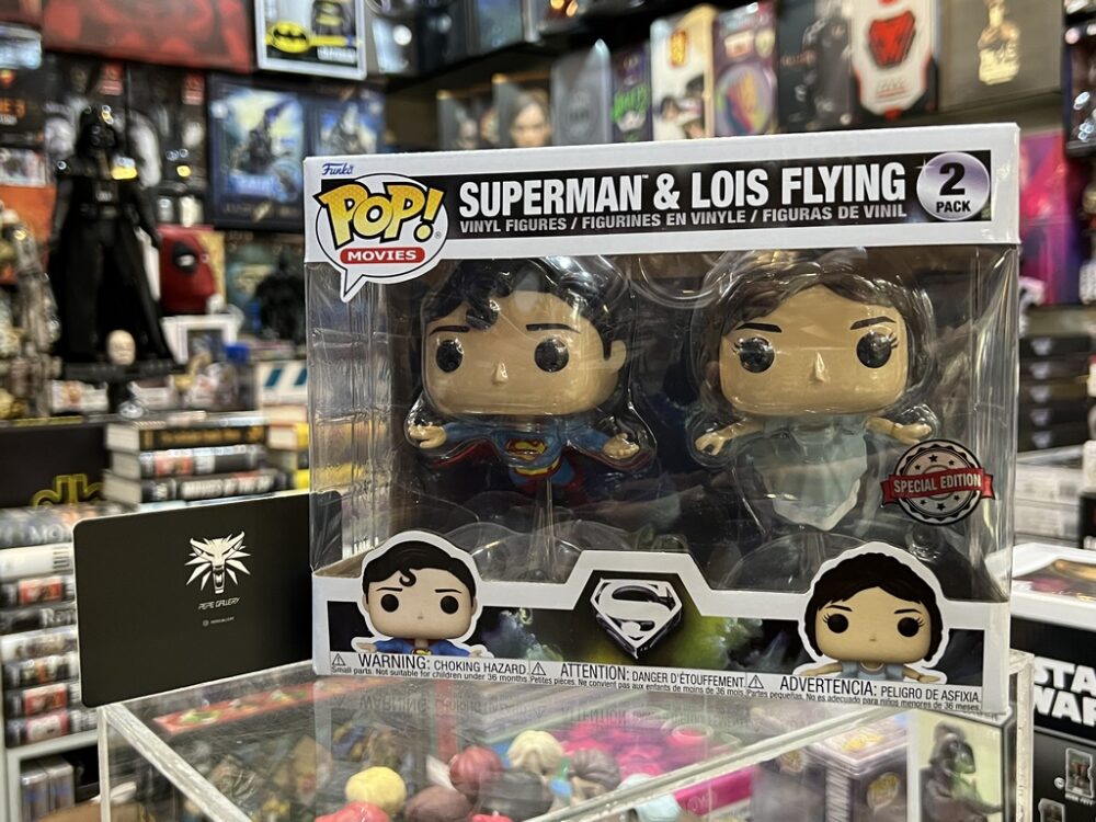 فانکو پاپ سوپرمن و لویس در حالت پرواز (2)