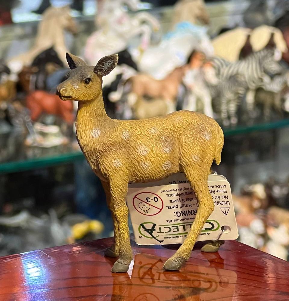 فیگور بچه گوزن قرمز (مرال) Red Deer Calf