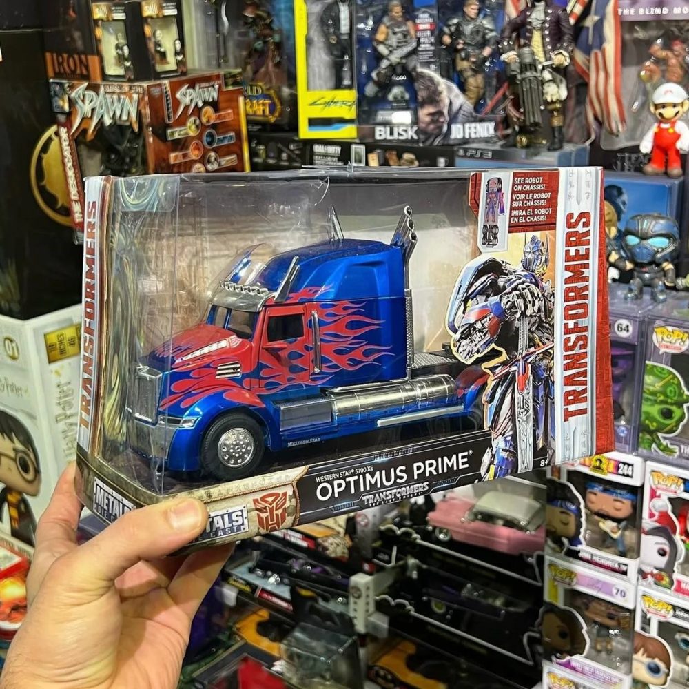 Jada Toys Metals Transformers Optimus Prime 124 Diecast Vehicle Blue and Red