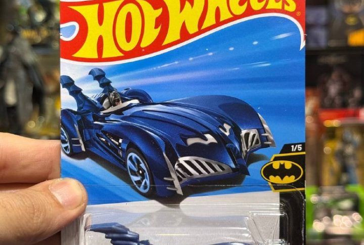 ماکت هات ویلز Batman & Robin Batmobile