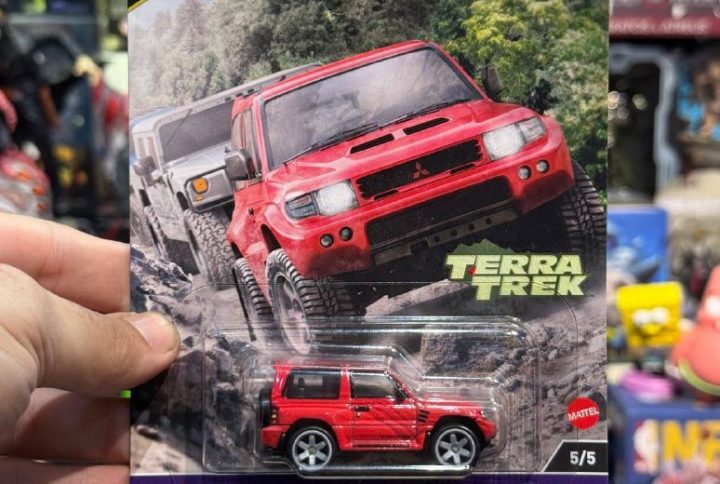 ماکت هات ویلز Mitsubishi Pajero Evolution