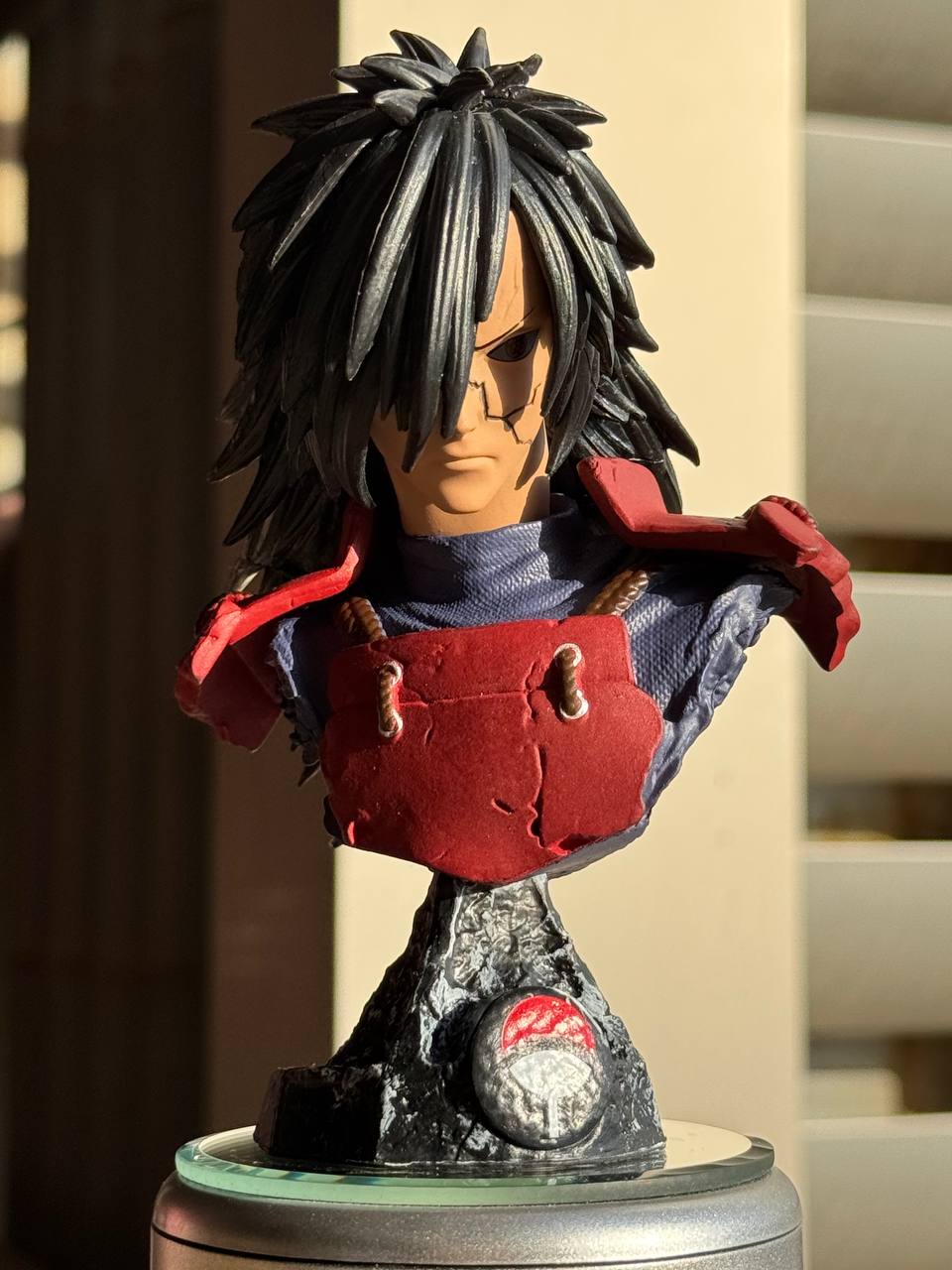 نیم تنه مادارا اوچیها ( انیمه ناروتو )