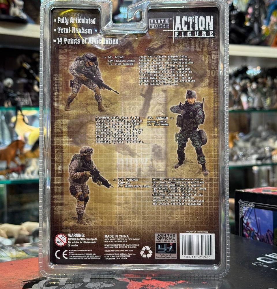 اکشن فیگور سرباز امریکایی به همراه دیوراما