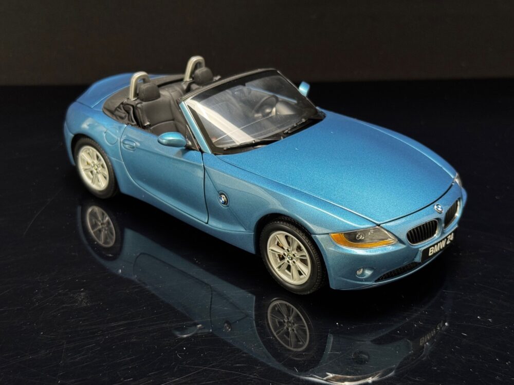 ماکت فلزی بی ام و Z4 - تصویر 4