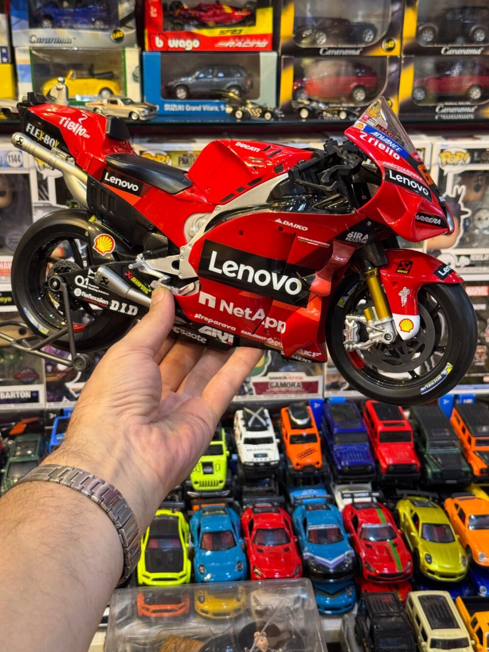 ماکت دایکست موتور دوکاتی 1:6 Lenovo Team 2022 Bagnaia - Image 9