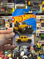 ماکت ماشین هات ویلز مدل Hot Wheels - '15 Land Rover Defender Double Cab - 179/250 - 2025 Edition - N7C5 Series