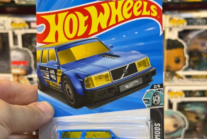ماکت ماشین هات ویلز مدل Volvo 240 Drift Wagon
