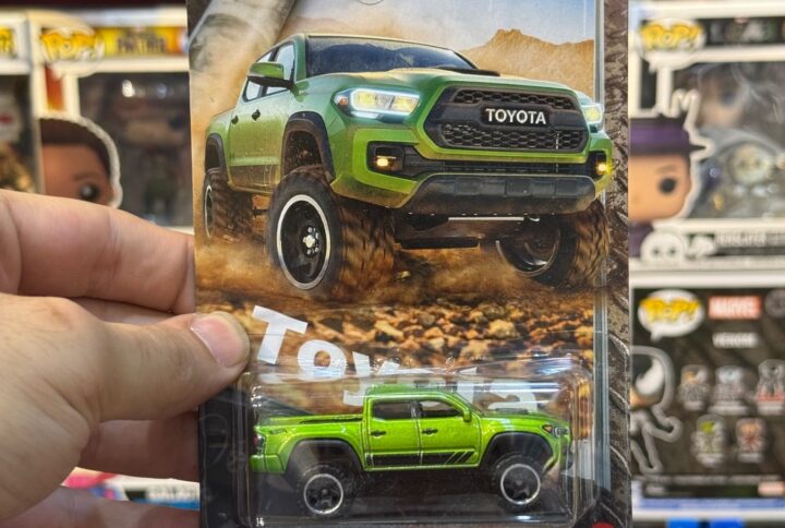 ماکت ماشین هات ویلز سیلور مدل Silver Series '20 Toyota Tacoma