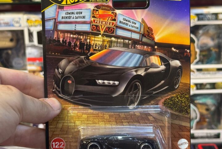 ماکت ماشین هات ویلز پرمیوم مدل 16Bugatti Chiron
