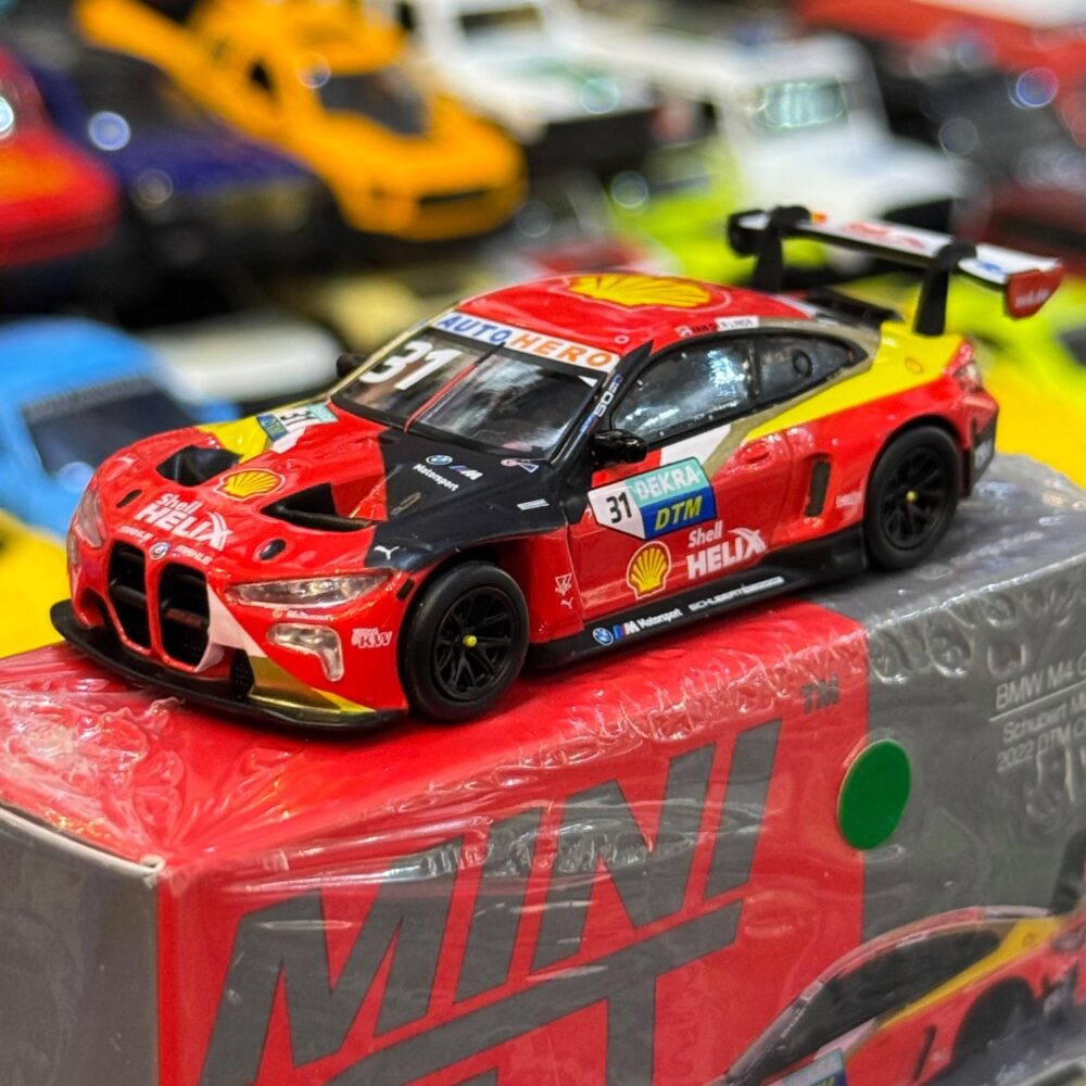 ماکت فلزی بی ام و M4 GT3