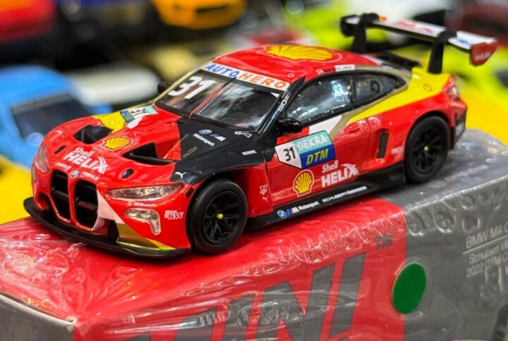 ماکت فلزی بی ام و M4 GT3