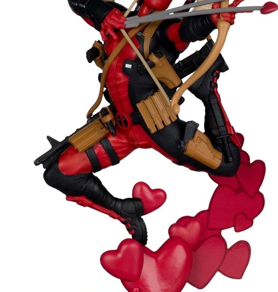 فیگور ددپول کامیک کاور