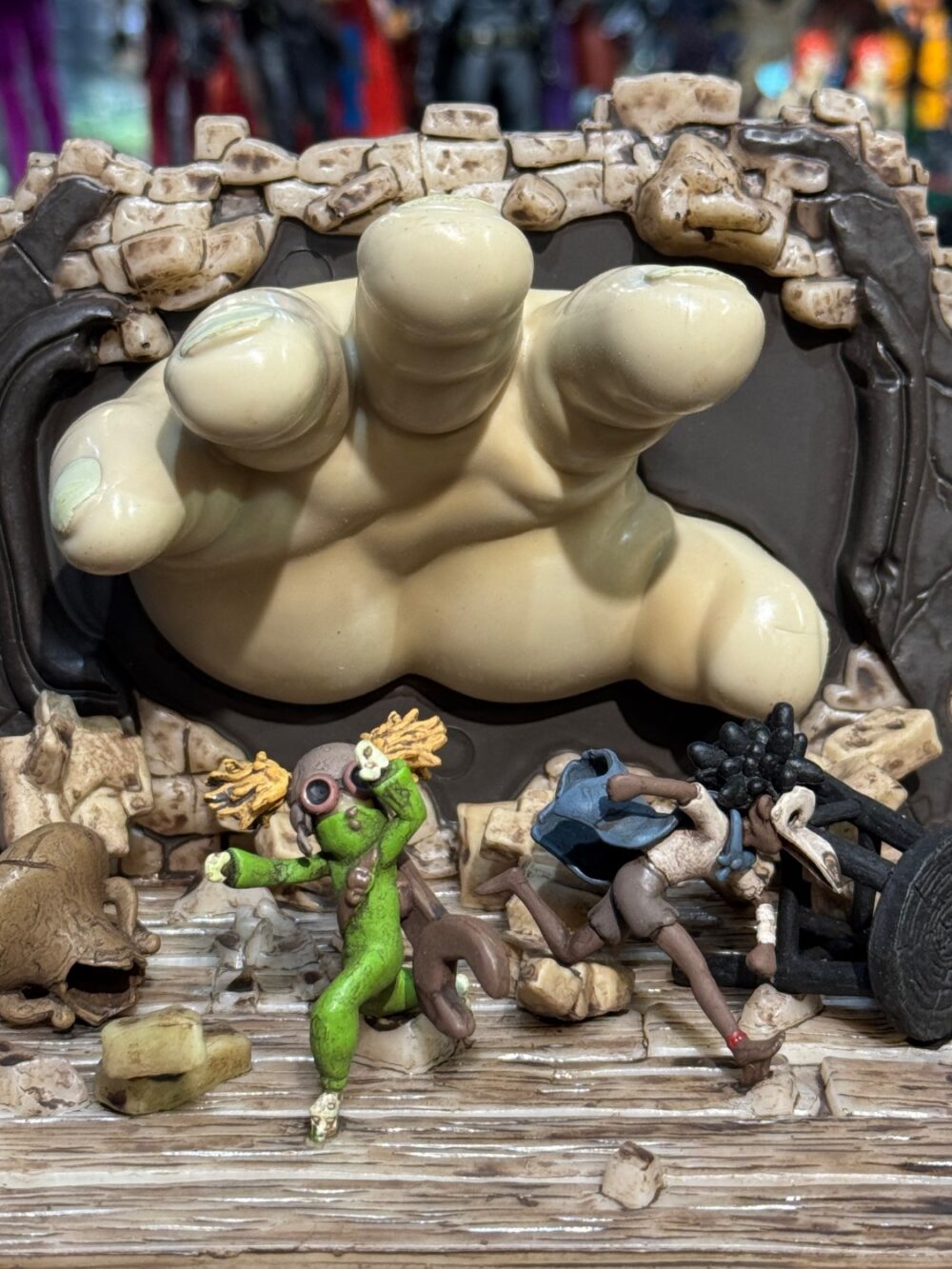 فیگور و دیوراما بازی لیتل نایتمرز ۳ - Little Nightmares III Escaping Monster Baby Diorama - Image 6