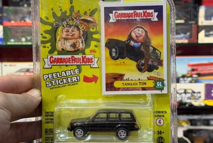 ماکت فلزی جیپ چروکی۱۹۹۳ Garbage Pail Kids