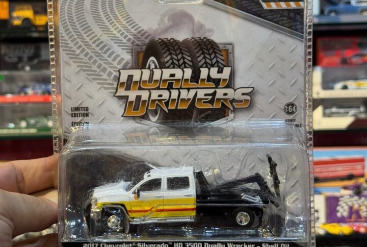ماکت فلزی شورلت سیلورادو HD 3500 Wrecker