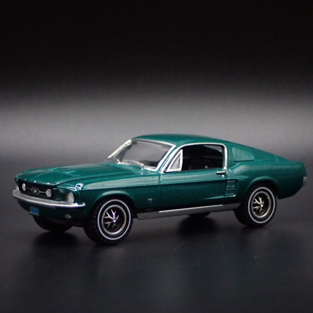 ماکت فلزی فورد ماستنگ GT FASTBACK